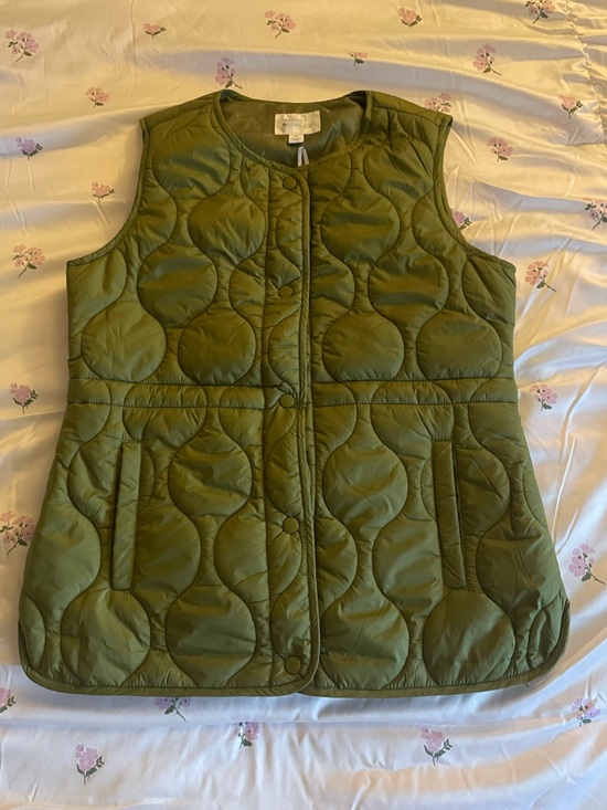 Market & Spruce Jackets & Blazers - Market & Spruce | Quilted Olive Green Sleeveless Vest | Women’s Vest | NWT